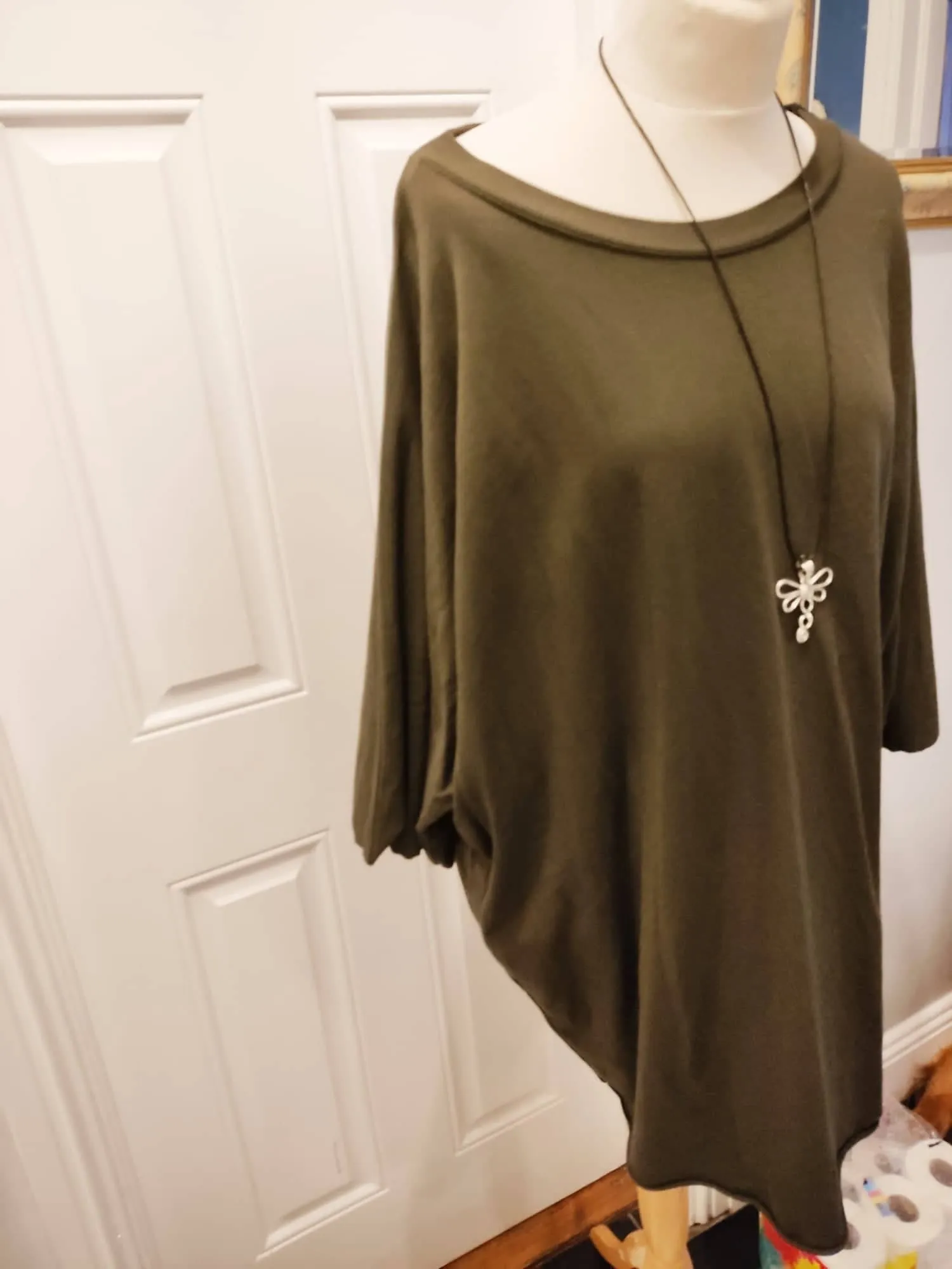 Angelica Italian Plain cotton necklace tunic in swetshirt material. (Reduced from 26 to 19 Euros.)