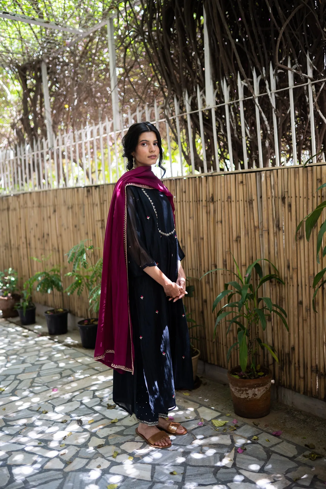 BLACK & WINE HANDWOVEN CHANDERI SET