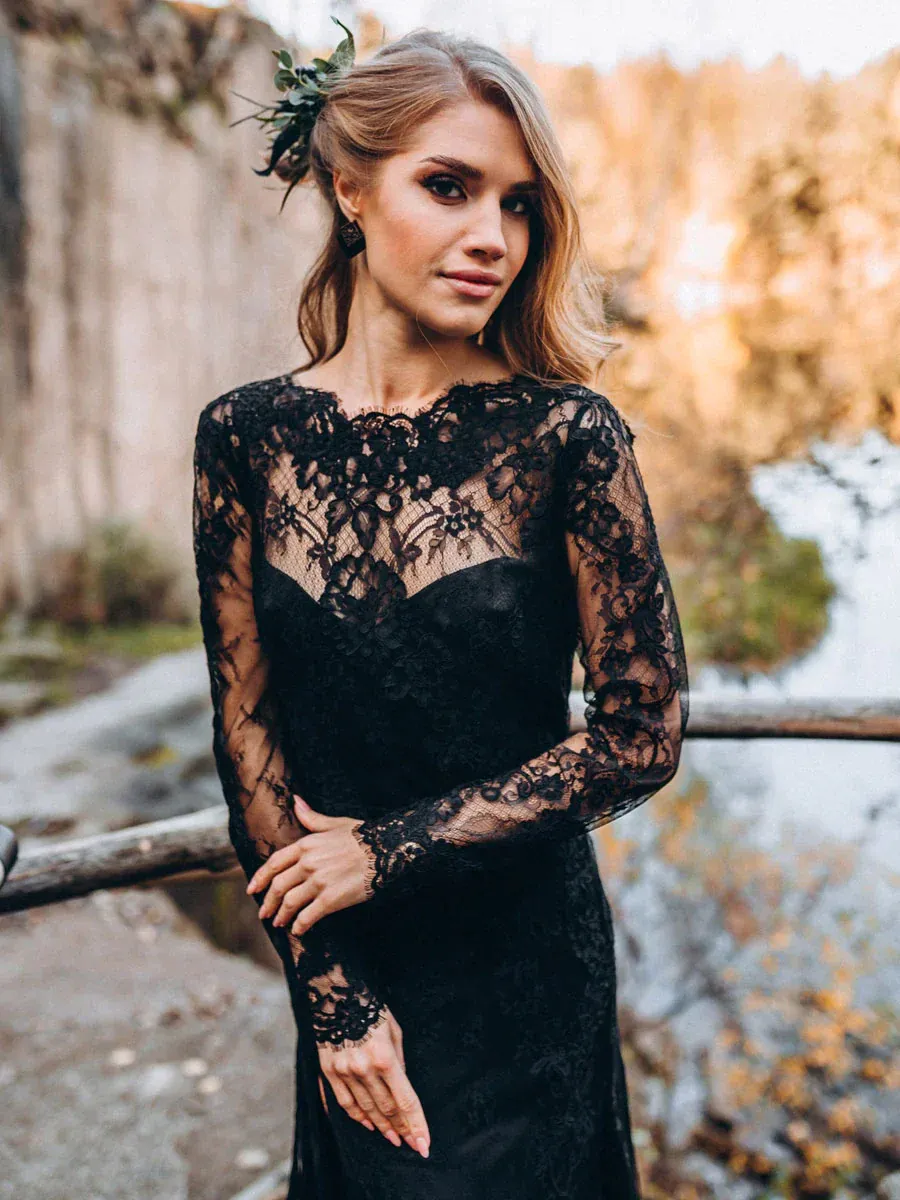 Black Sweetheart Long Sleeves Lace Backless Wedding Dresses