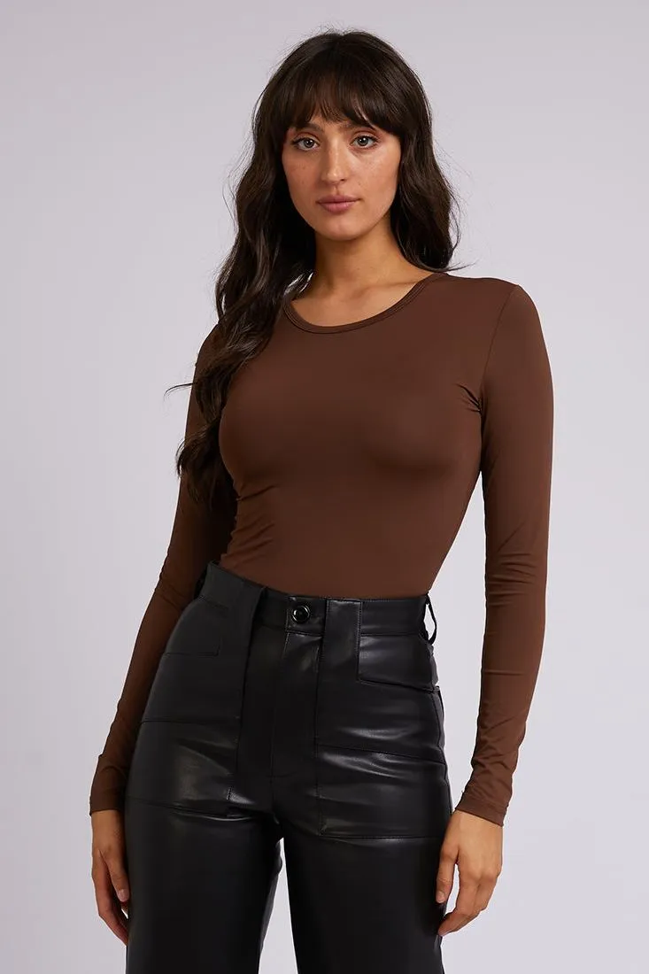 Eve Staple Long Sleeve | Brown