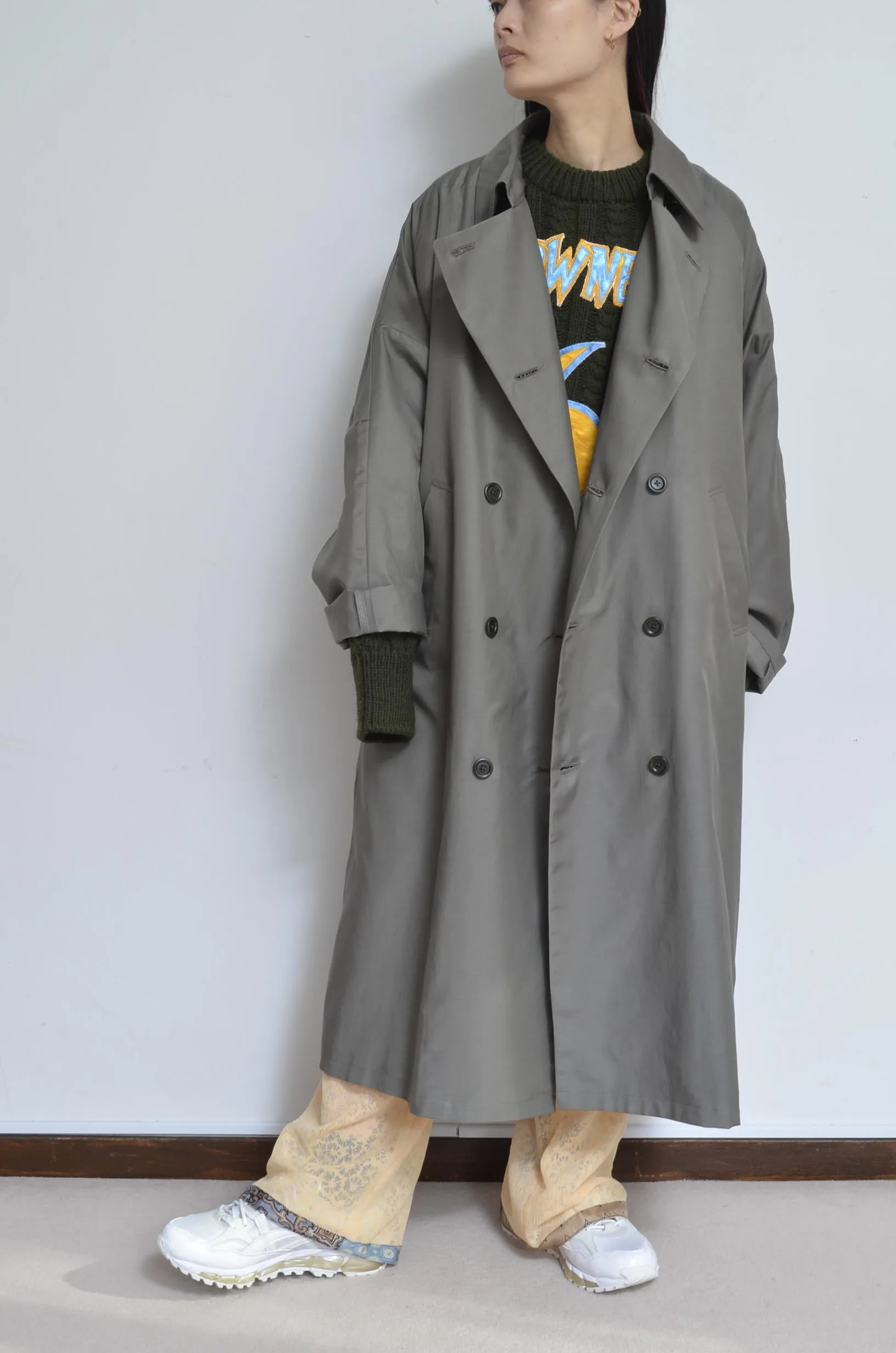 SCARF-LINED TRENCH COAT/KHAKI/02