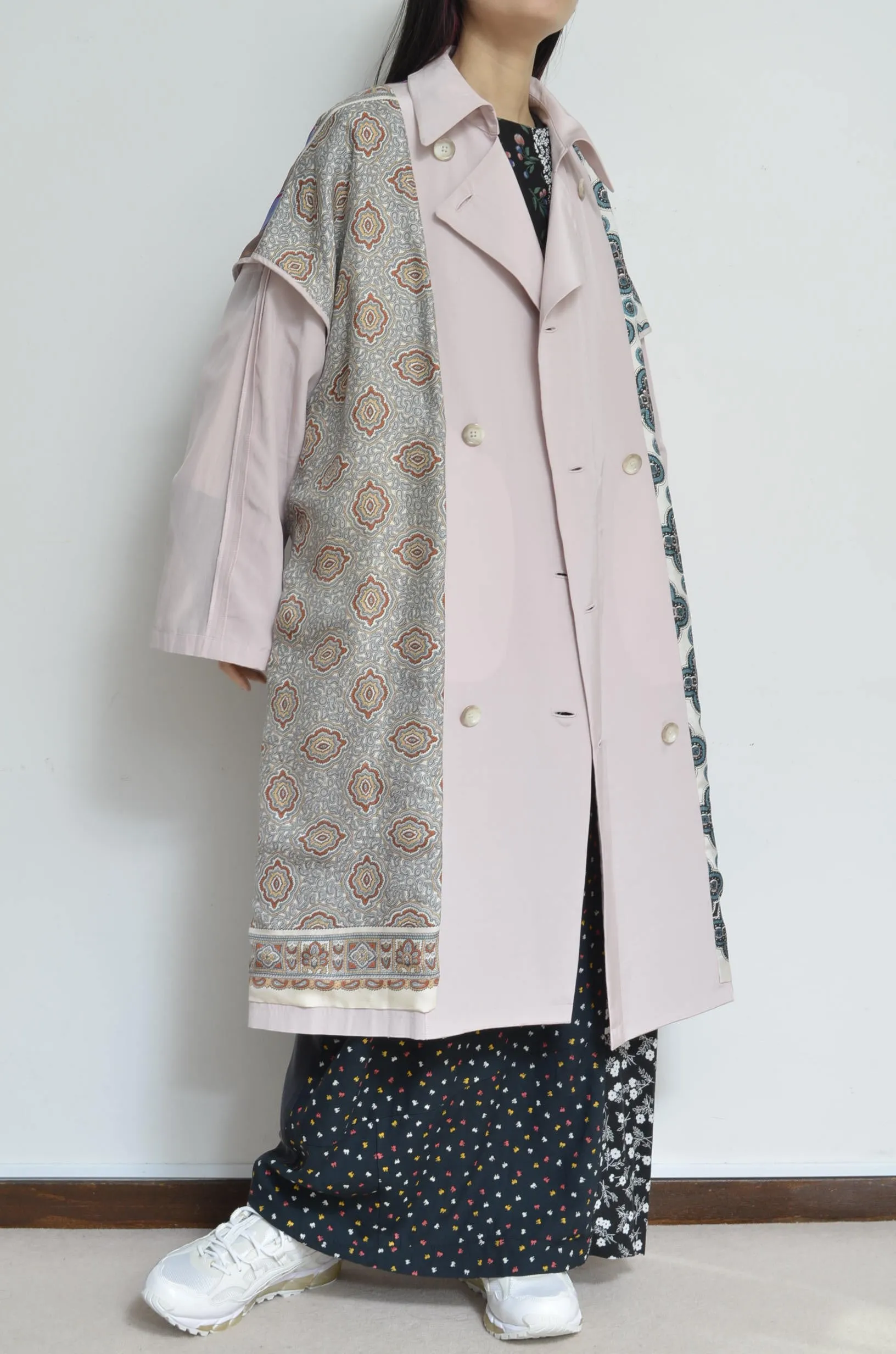 SCARF-LINED TRENCH COAT/PINK/01