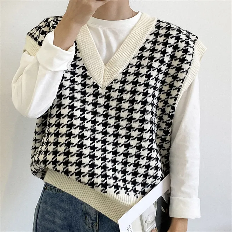 Vintage Women Plaid Sweater Vest Casual V Neck  Houndstooth Loose Thick Female Knitted Sweater Korean Elegant Tops