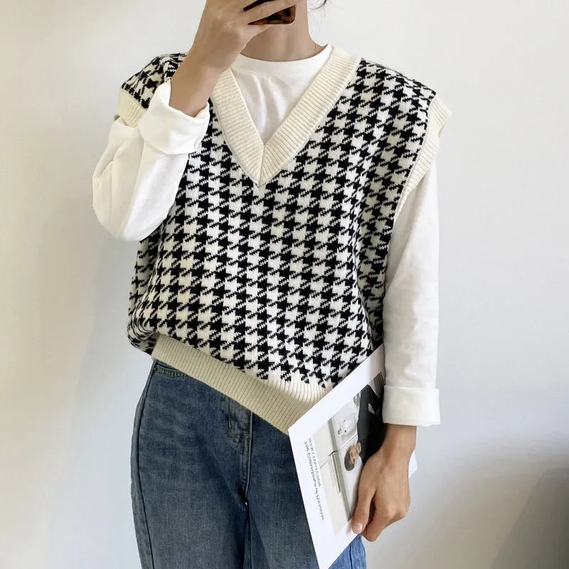 Vintage Women Plaid Sweater Vest Casual V Neck  Houndstooth Loose Thick Female Knitted Sweater Korean Elegant Tops